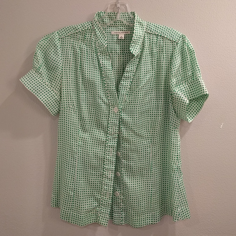 Banana Republic basketweave blouse